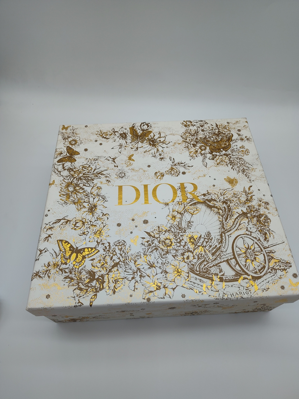 DIOR Le Chariot Gift Box 2" Ribbon Gold Star Charm Tissue Luxury Packaging Set - Picture 8 of 15